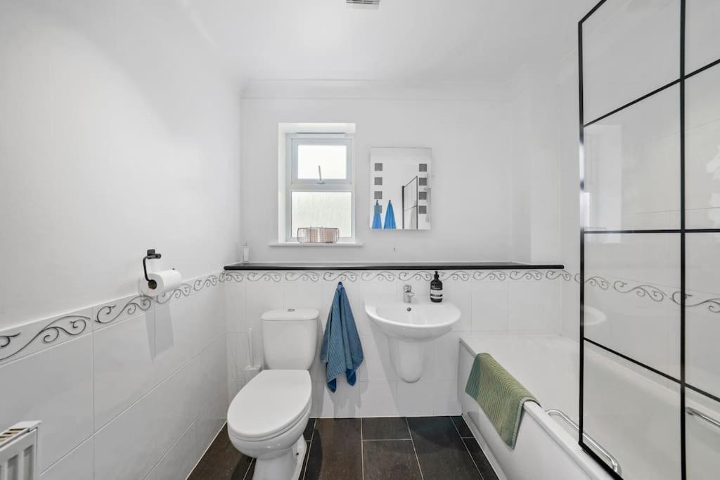 Modern Apartment Near Old Town With Parking 마게이트 외부 사진
