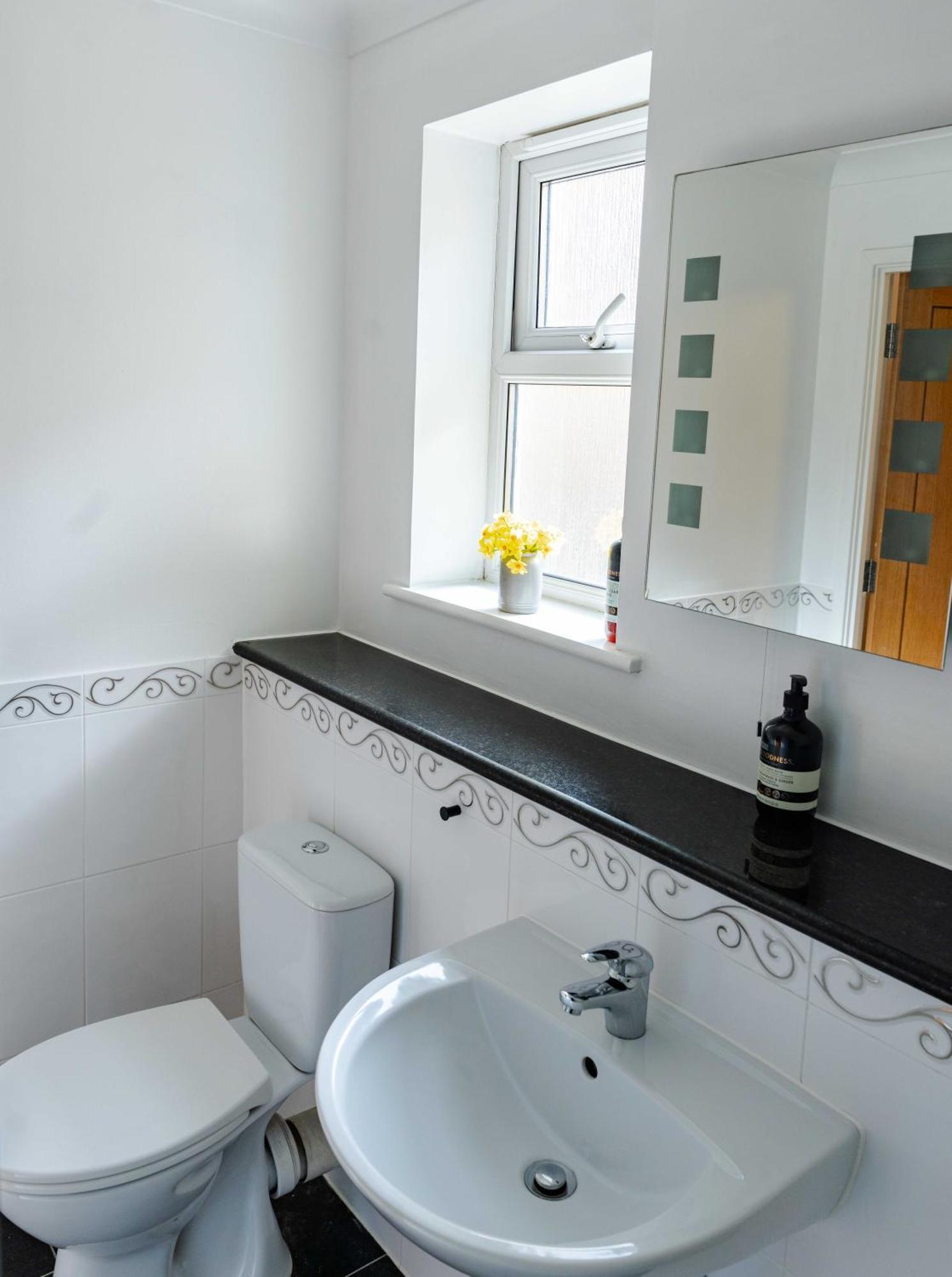 Modern Apartment Near Old Town With Parking 마게이트 외부 사진